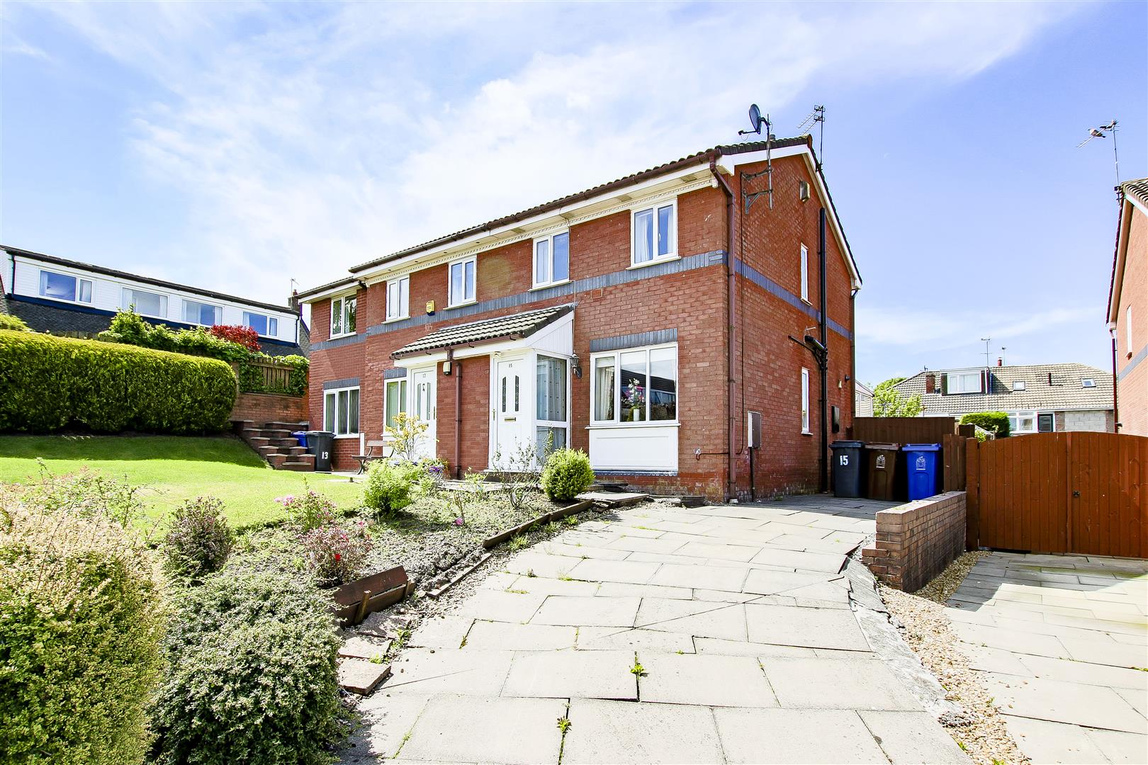 2 Bed Semi-detached House For Sale - Main Image